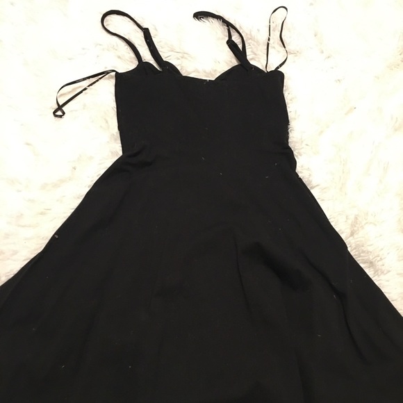 Cute black summer dress. - Picture 3 of 3